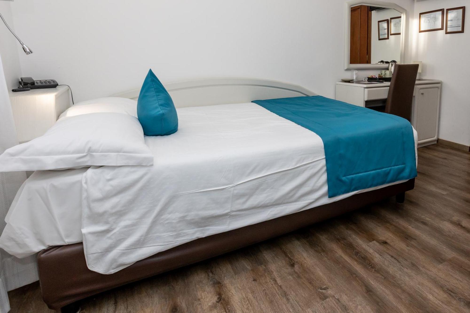อัลแบร์โก กัปเปลโล เอ กาโดเร Hotel เบลลูโน ภายนอก รูปภาพ